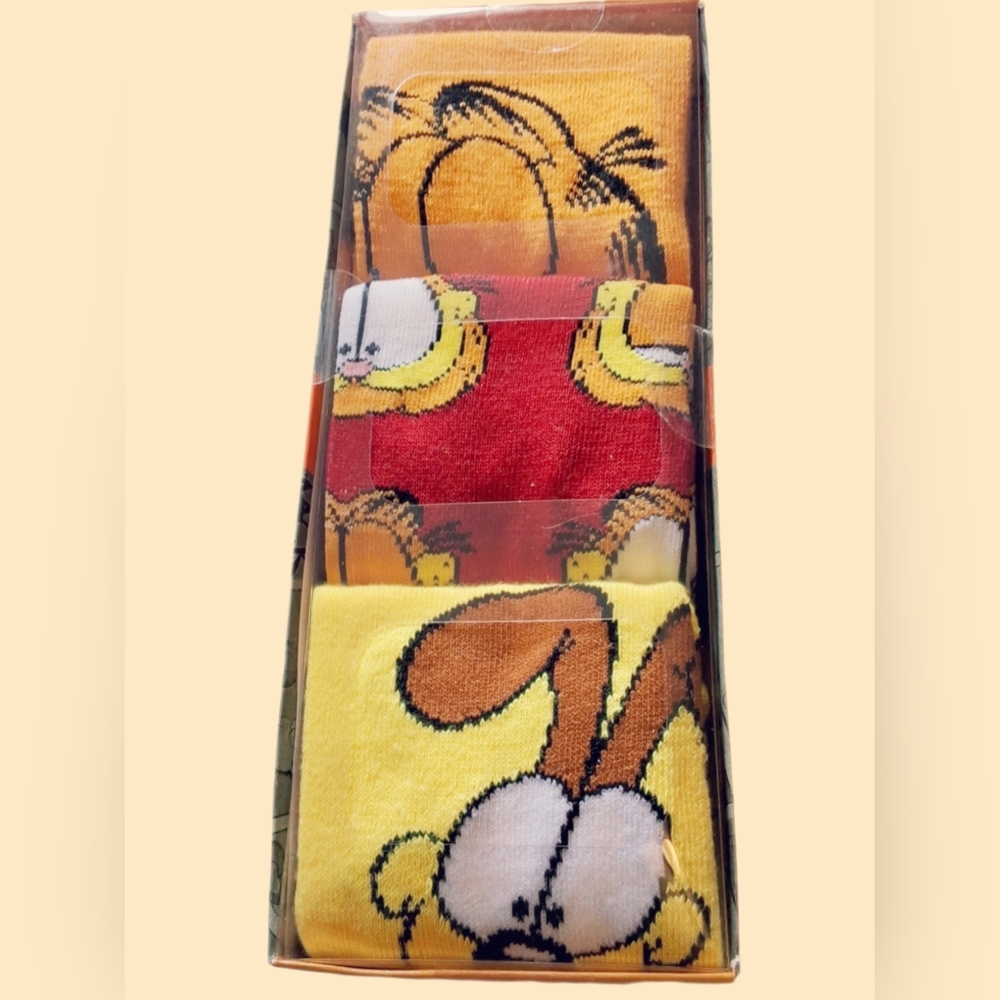 Garfield 3 Pair Crew Socks - New in Package (Size 8-12)